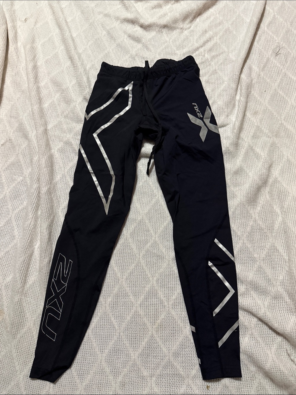 2XU Black Performance Compression Tights with Silver Reflective Logos